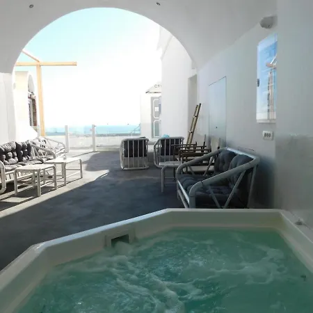 Cave Suites 2*