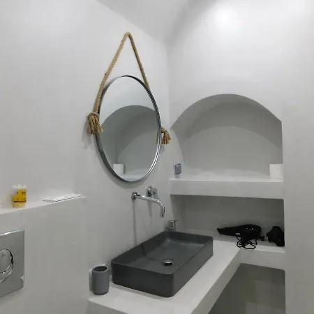 Cave Suites Hotel Fira (Santorini)