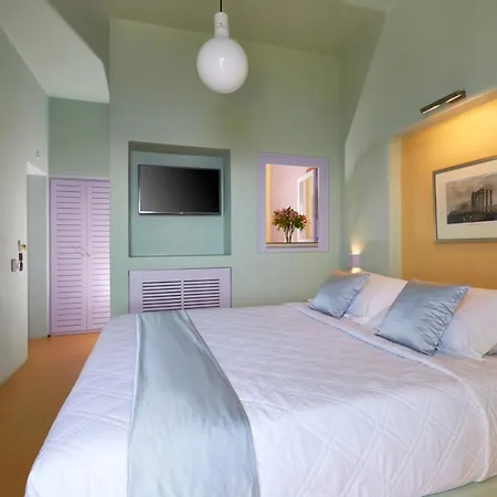 Cave Suites Hotel Fira (Santorini)